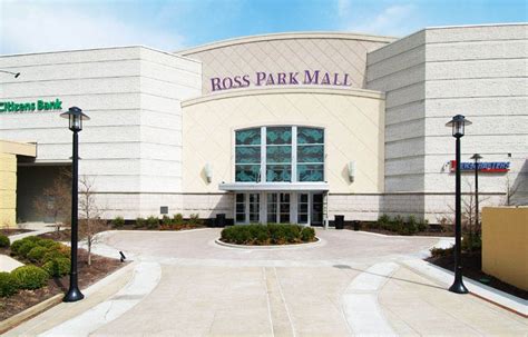 Michael Kors Carries Stream at Ross Park Mall, a Simon Mall 